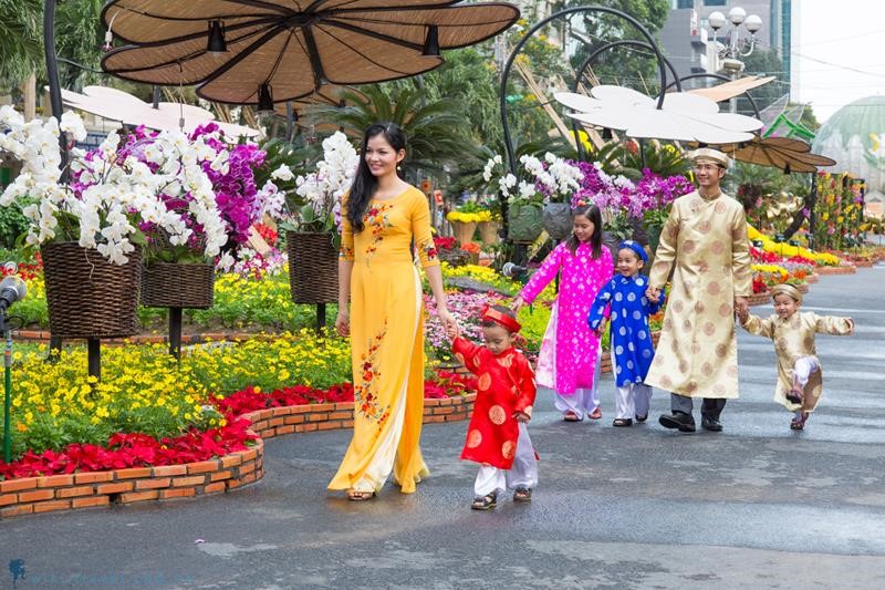 Chúc Tết - Mỹ tục trong truyền thống đạo lý và văn hóa Việt